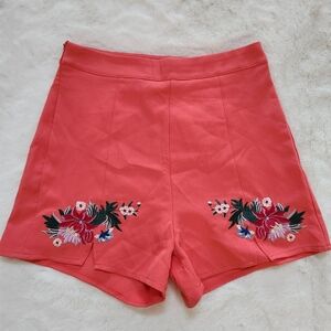 Prettylittlething Embroidered Coral Women's Shorts